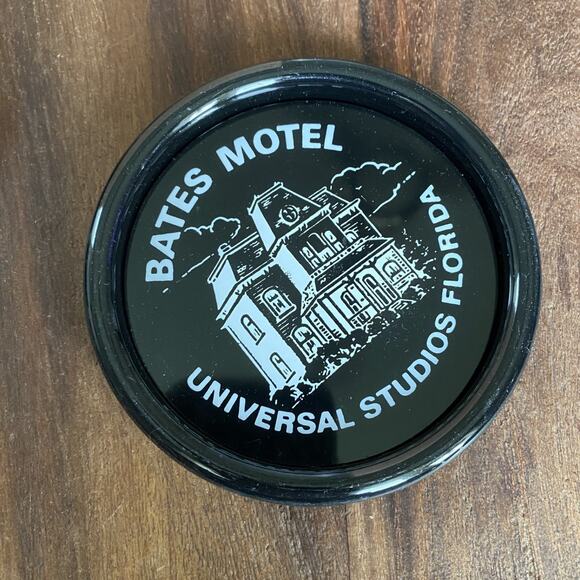 Bates Motel Universal Studios Florida 8 Coaster Set Stackable Psycho Movie USA - Picture 3 of 6